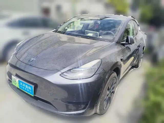 Фотография автомобиля — Tesla Model Y
