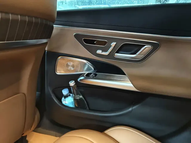 Mercedes-Benz E-Class — Фото автомобиля 18