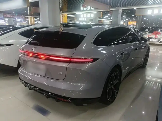 Nio ET5 Touring — Фото автомобиля 6