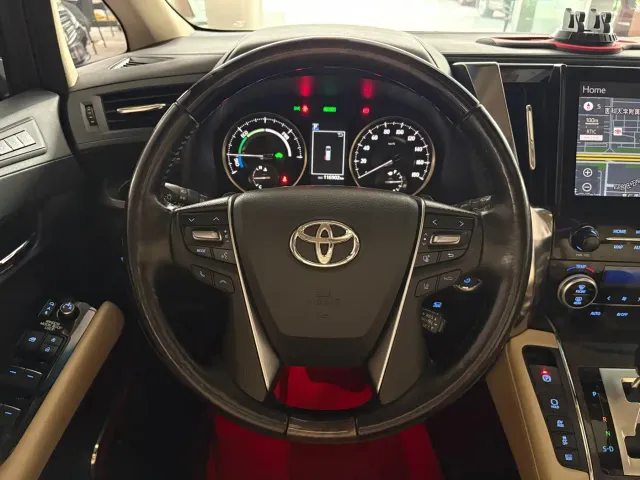 Toyota Vellfire — Фото автомобиля 18