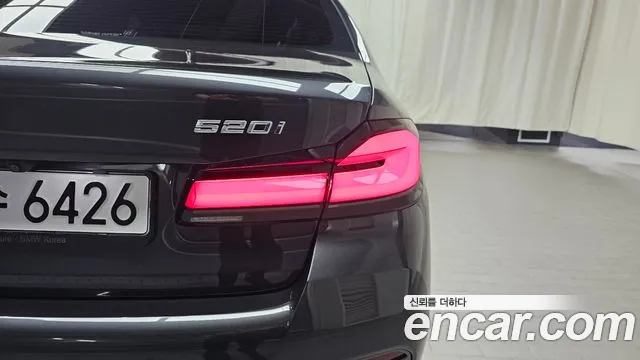 BMW 5-Series — Фото автомобиля 23