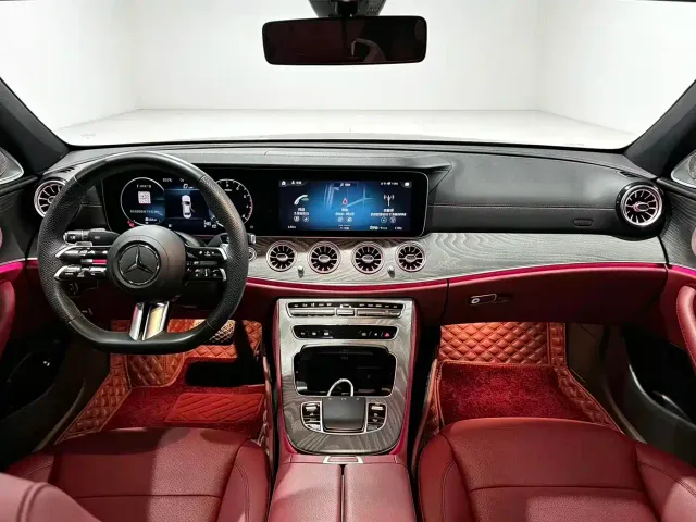 Mercedes-Benz E-Class — Фото автомобиля 9