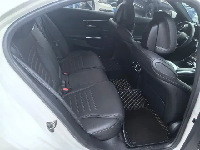 Mercedes-Benz C-Class — Фото автомобиля 6