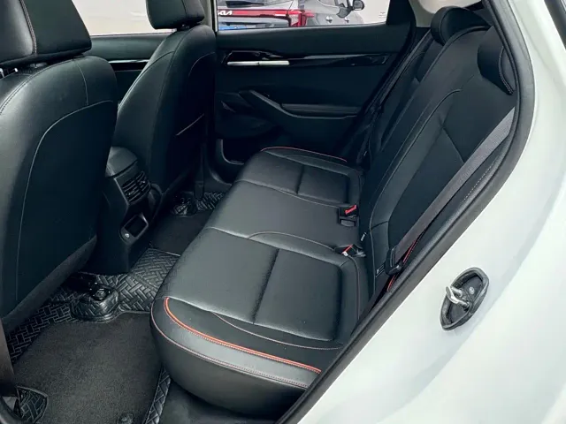 Kia Seltos — Фото автомобиля 7