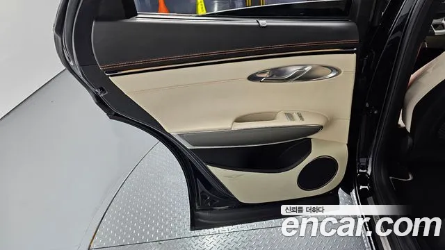 Genesis GV70 — Фото автомобиля 22
