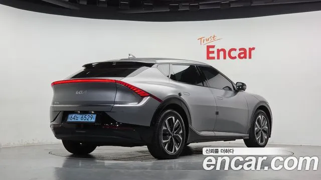 Kia EV6 — Фото автомобиля 2