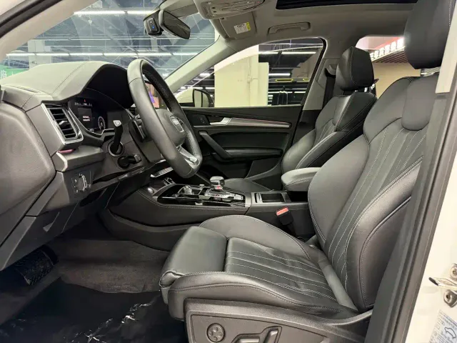 Audi Q5L — Фото автомобиля 12