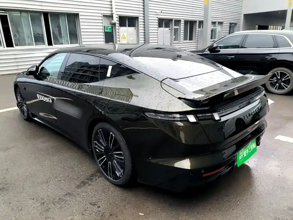 Lynk & Co Lynk & Co 10 EM-P 2025 240 AWD Ultra Sport Edition — Фото автомобиля 4