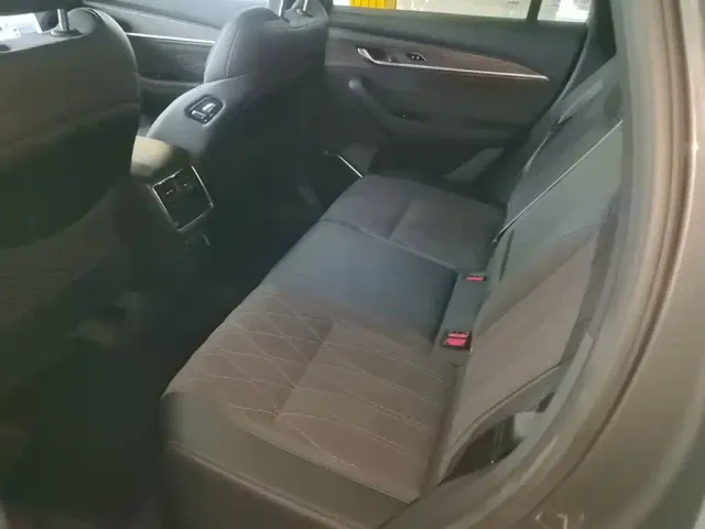 Geely Xingyue L — Фото автомобиля 16
