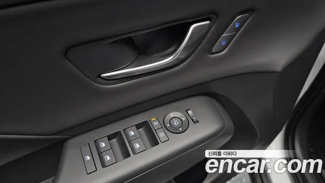 Hyundai Kona Kona (SX2) Бензин 1.6 Turbo 4WD — Фото автомобиля 16