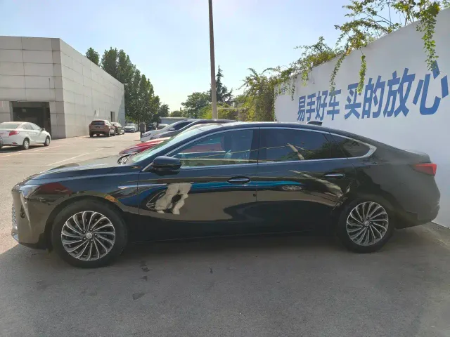 Buick LaCrosse — Фото автомобиля 3