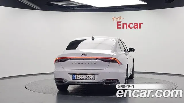 Hyundai Grandeur (New) Hybrid — Фото автомобиля 4