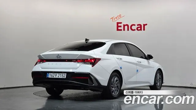 Hyundai Avante CN7 — Фото автомобиля 2