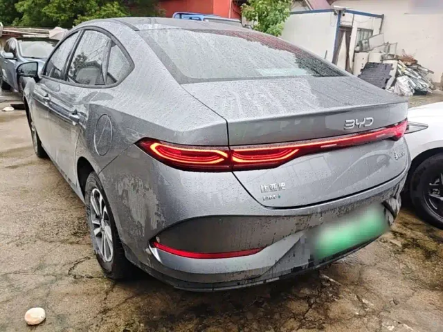 BYD Qin PLUS — Фото автомобиля 4