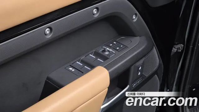 Land Rover Defender Defender (L663) 130 P400 X-Dynamic HSE — Фото автомобиля 16