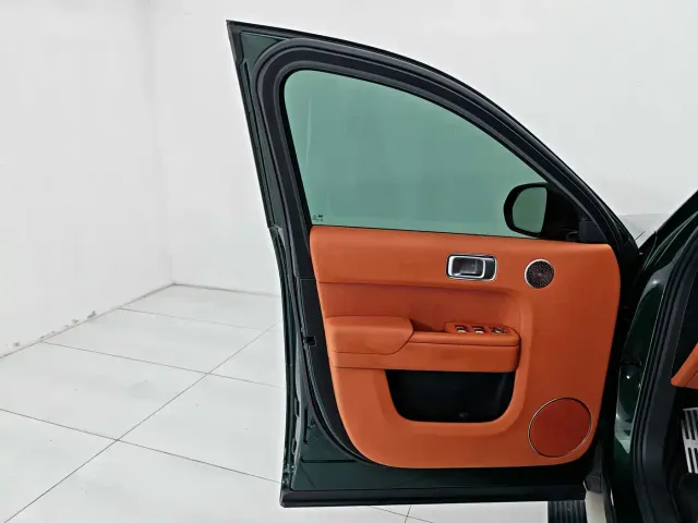 Li Auto L9 — Фото автомобиля 16