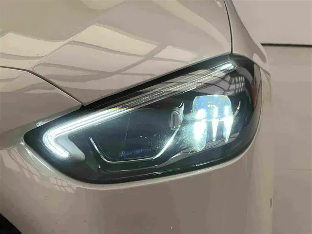 Mercedes-Benz C-Class — Фото автомобиля 11