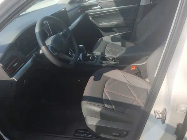 Volkswagen Lavida 2024 Model 300TSI DSG Starlight Leading Edition — Фото автомобиля 9
