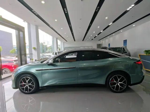 BYD Han L — Фото автомобиля 12