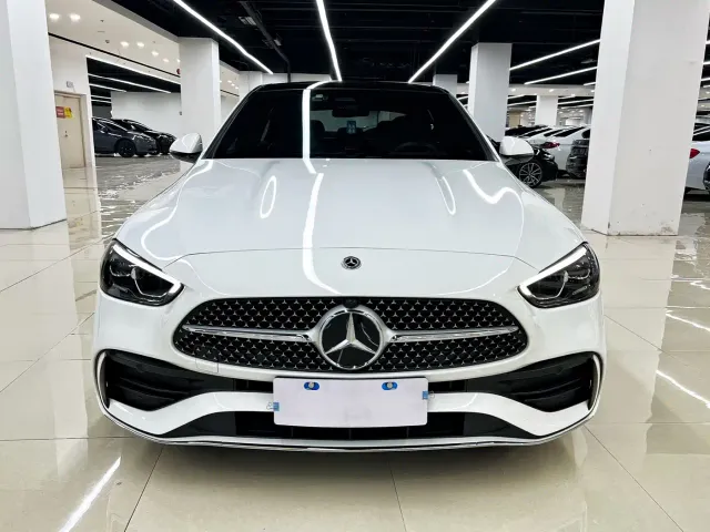 Фотография автомобиля — Mercedes-Benz C-Class