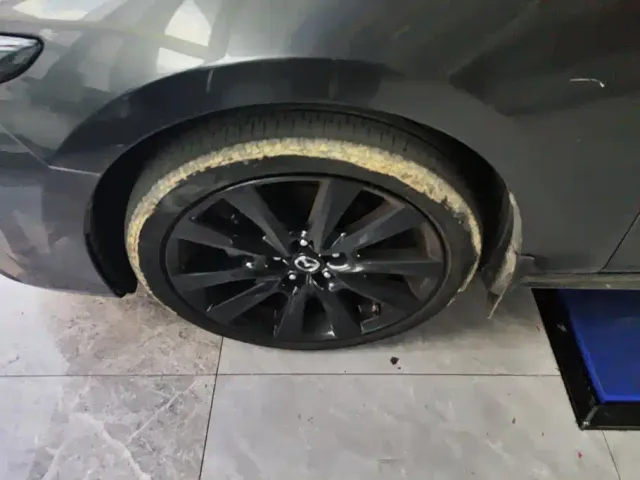 Mazda Axela — Фото автомобиля 6