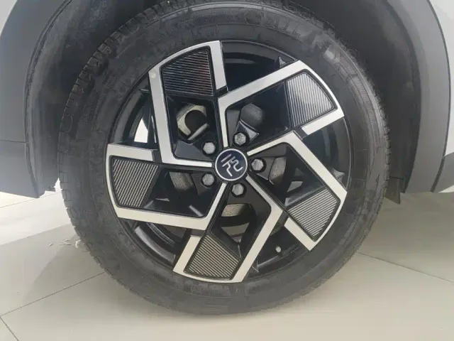 BYD Yuan PLUS — Фото автомобиля 6