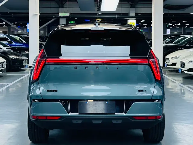 Geely Boyue L — Фото автомобиля 14