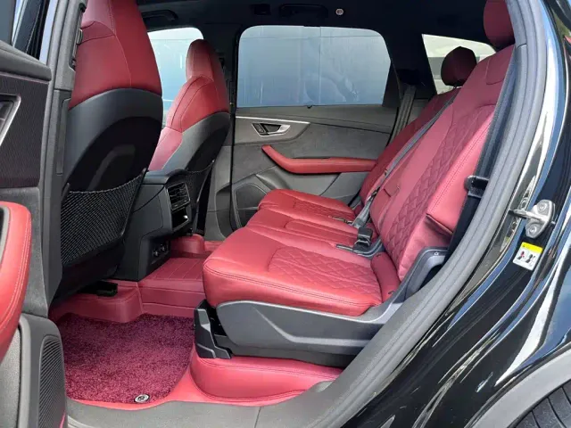 Audi SQ7 — Фото автомобиля 8