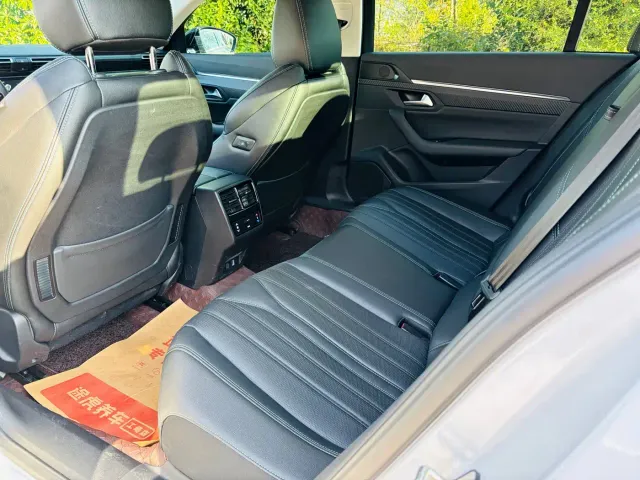 Peugeot 508 — Фото автомобиля 8