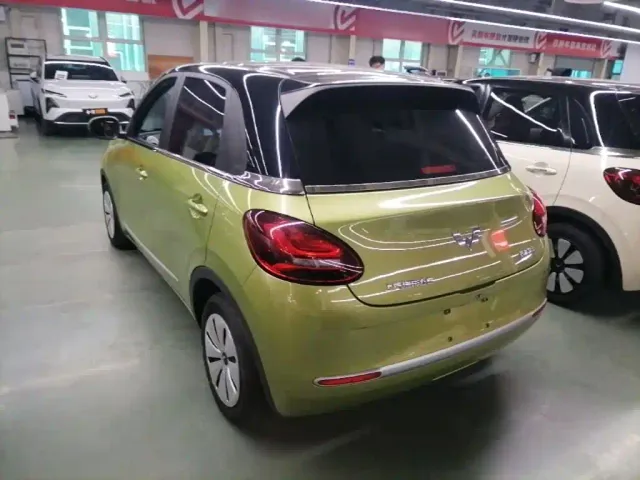 Wuling Bingo — Фото автомобиля 4