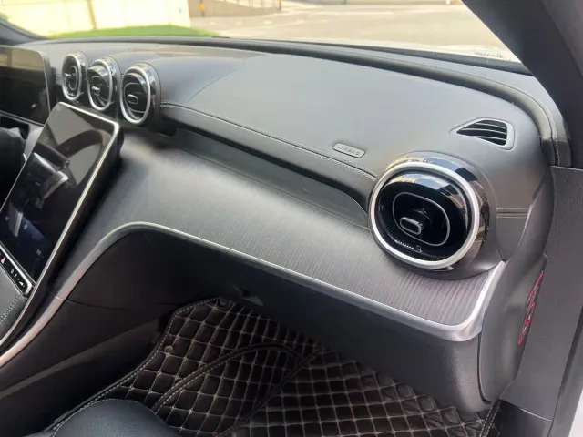 Mercedes-Benz C-Class — Фото автомобиля 12