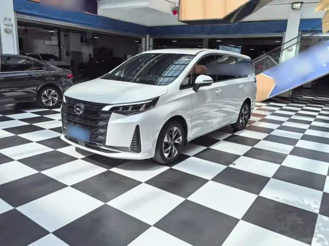 GAC Trumpchi M6 — Фото автомобиля 24