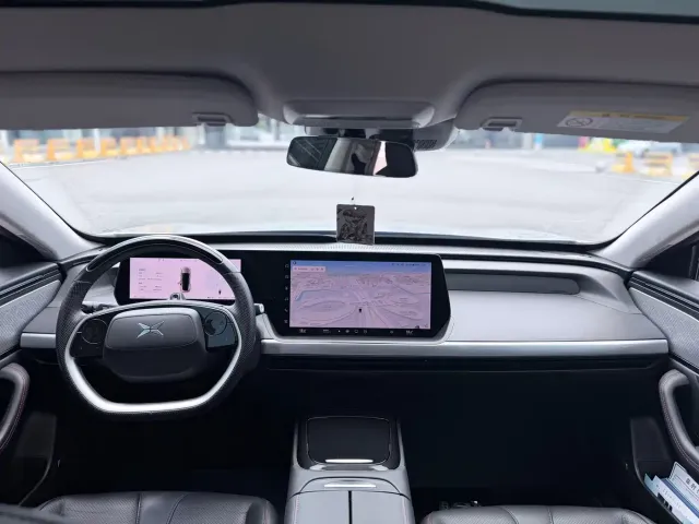 Xpeng P7 — Фото автомобиля 9
