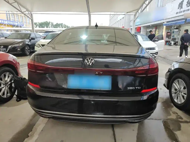 Volkswagen Passat — Фото автомобиля 5