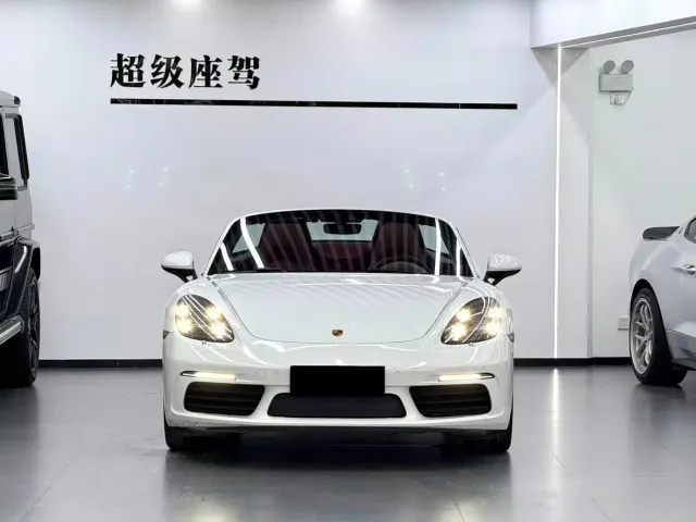 Porsche 718 — Фото автомобиля 2