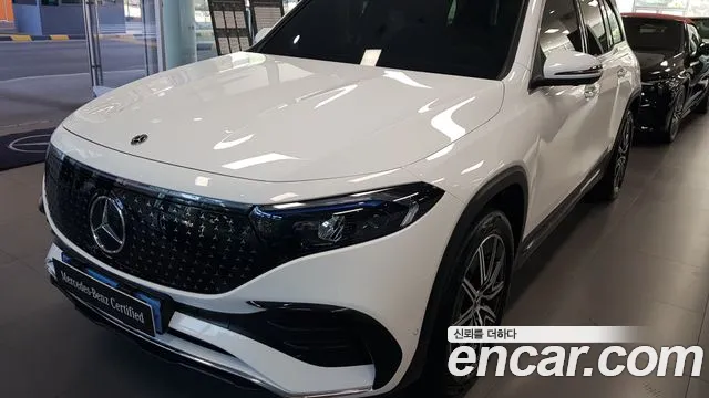 Фотография автомобиля — Mercedes-Benz EQB X243