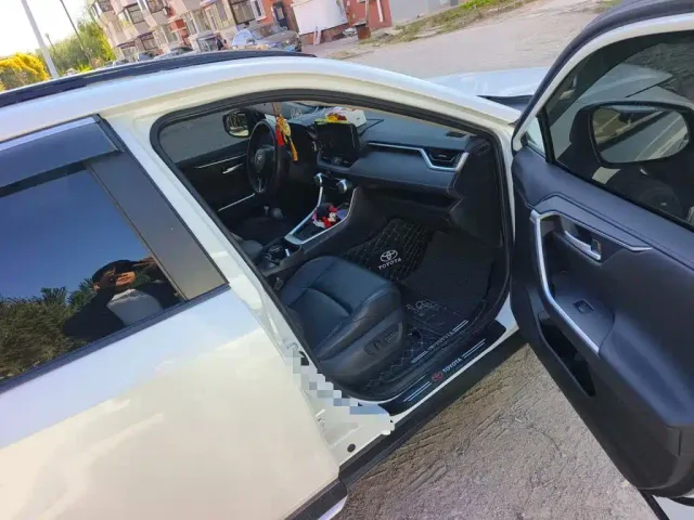 Toyota Wildlander — Фото автомобиля 19