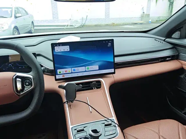 Geely Galaxy L6 — Фото автомобиля 13