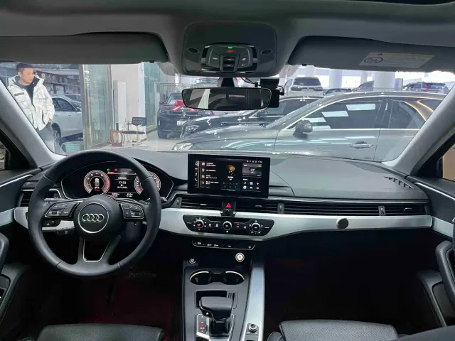 Audi A4L — Фото автомобиля 12