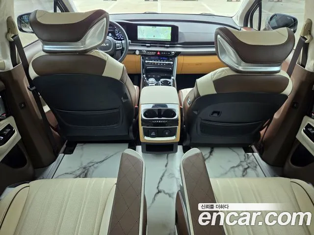 Kia Carnival Generation 4 — Фото автомобиля 9