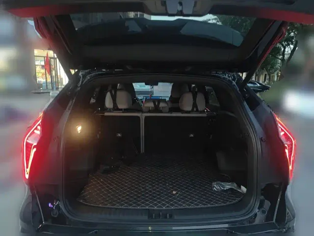 Geely Boyue L — Фото автомобиля 15