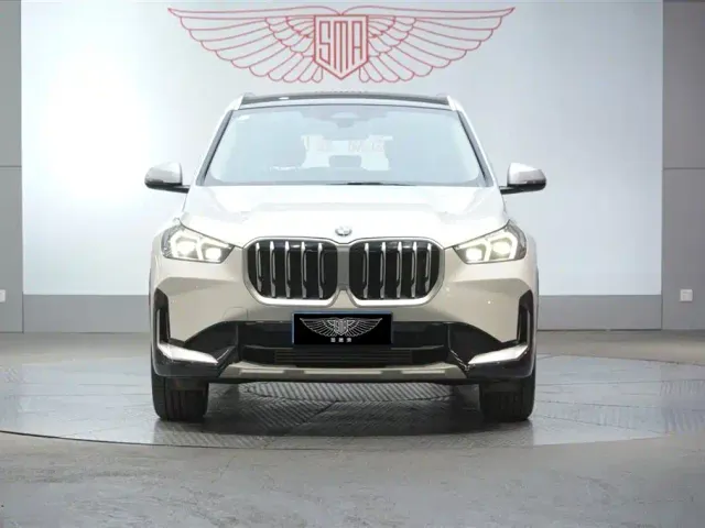 BMW X1 — Фото автомобиля 2