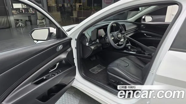 Hyundai Avante CN7 — Фото автомобиля 10