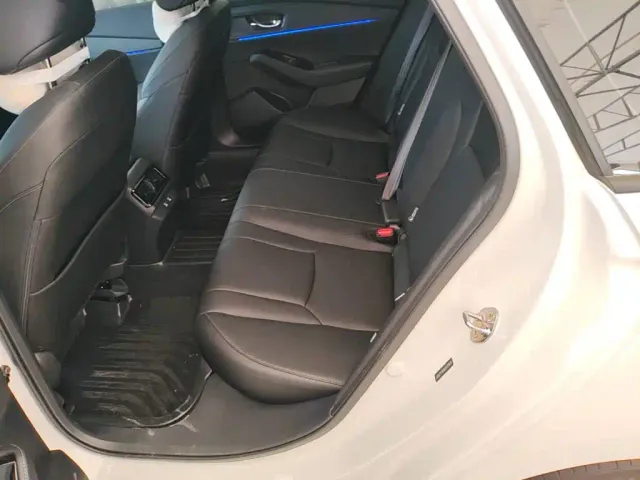 Honda Accord — Фото автомобиля 12