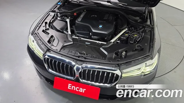 BMW 5-Series — Фото автомобиля 6