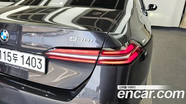 BMW 5-Series 5 серия (G60) 530i xDrive M Sport — Фото автомобиля 21
