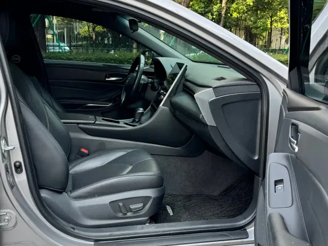 Toyota Avalon — Фото автомобиля 14