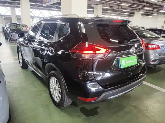 Nissan X-Trail — Фото автомобиля 4