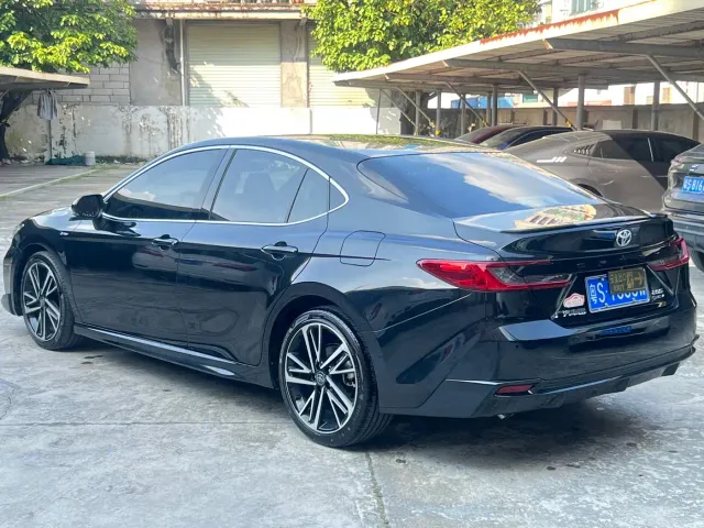 Toyota Camry — Фото автомобиля 6