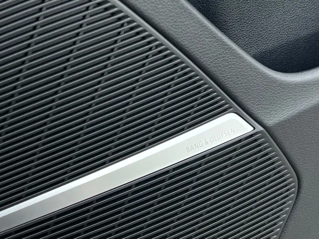 Audi Audi Q8 2023 55 TFSI Luxury Sport — Фото автомобиля 22